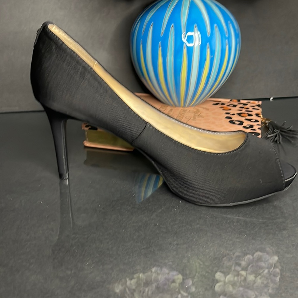 Black liz claiborne high-heeled shoe - Picture 15 of 16